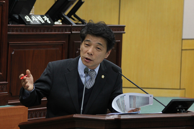 제238회(제2차정례회)제4차 본회의 시정질문