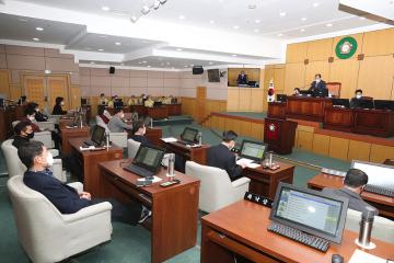 제261회 임시회 제2차 본회의 개의