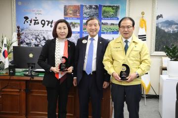 국제라이온스356-c 전북지구 곽명익총재 정읍시의회 방문
