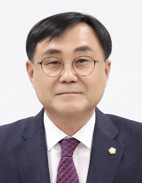 박일